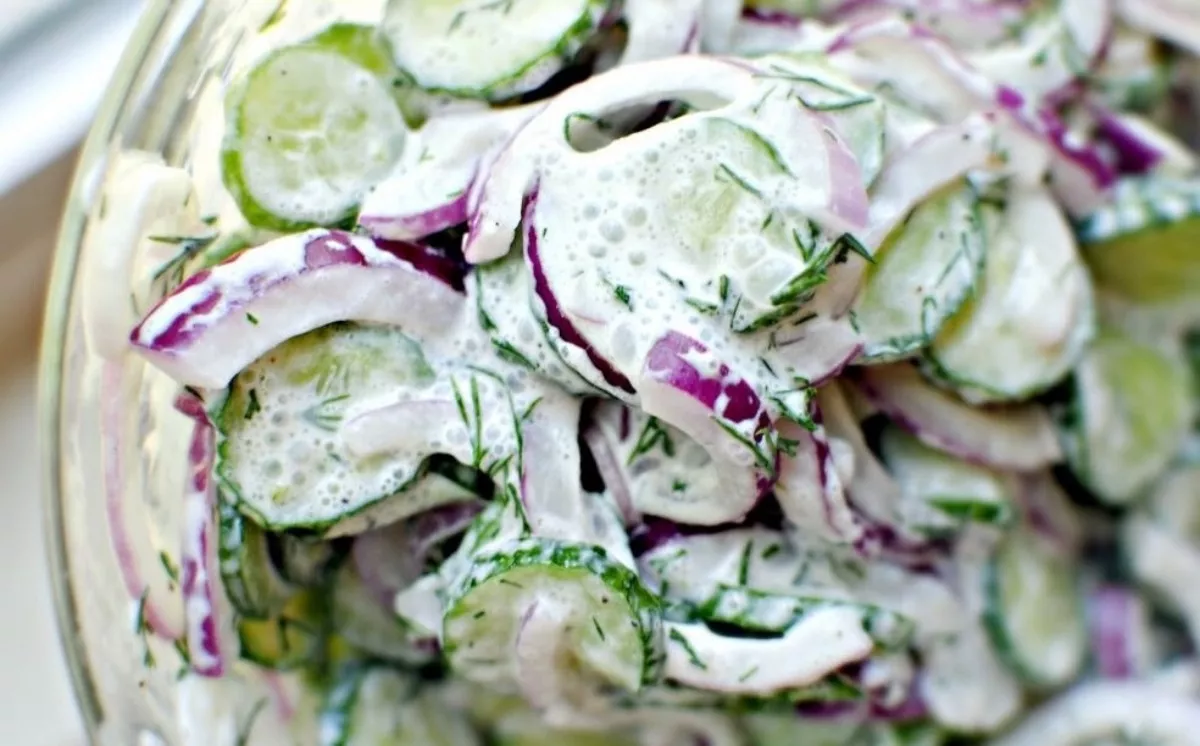 Cucumber salad in sour cream sauce