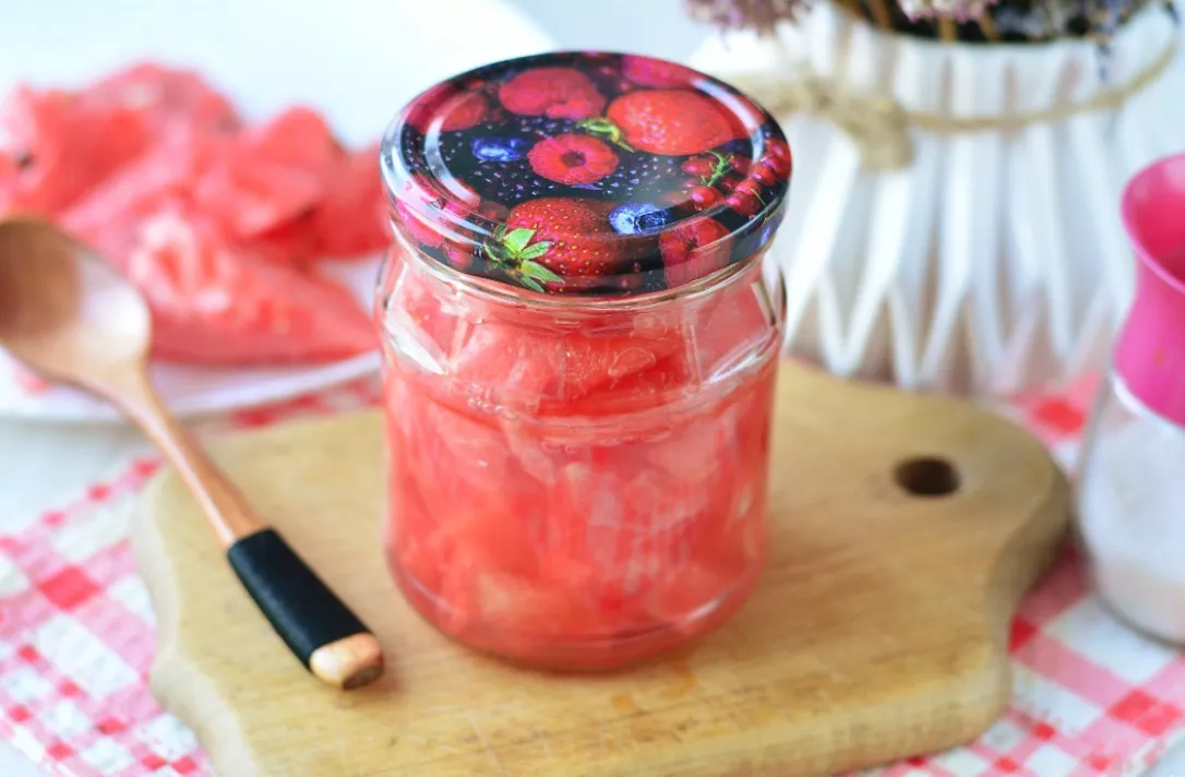 Watermelons in their own juice for the winter