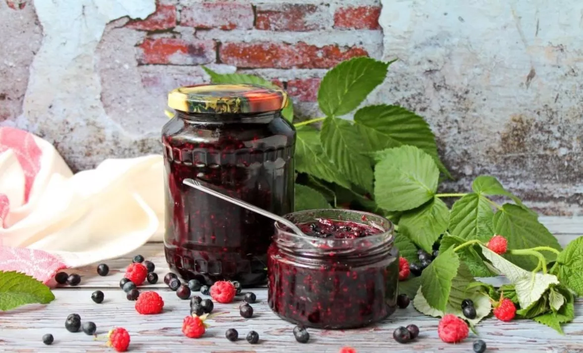 Raspberry jam with blueberries