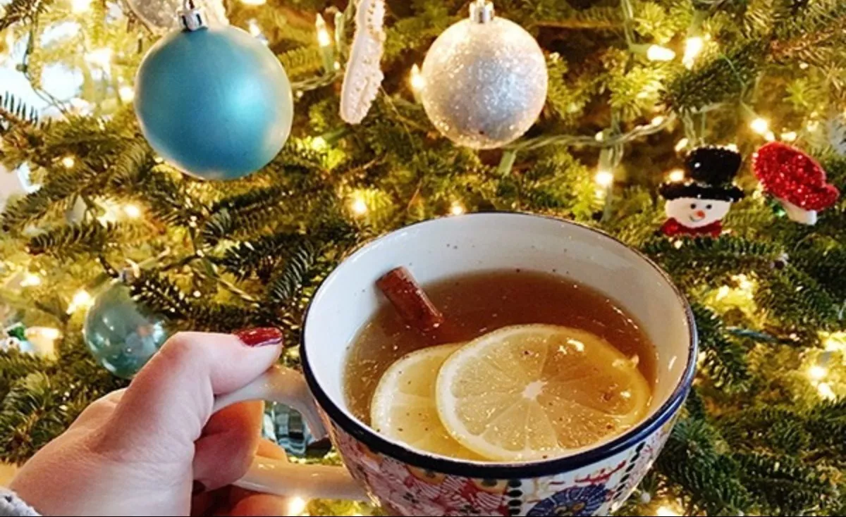 White mulled wine