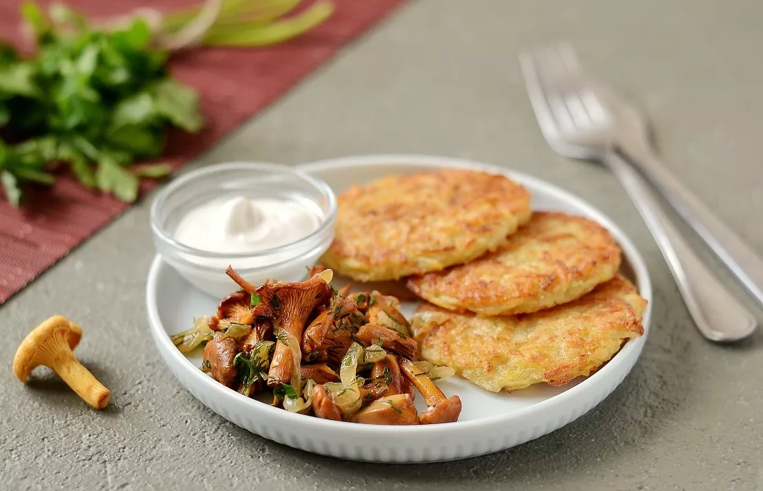 Potato pancakes with chanterelles