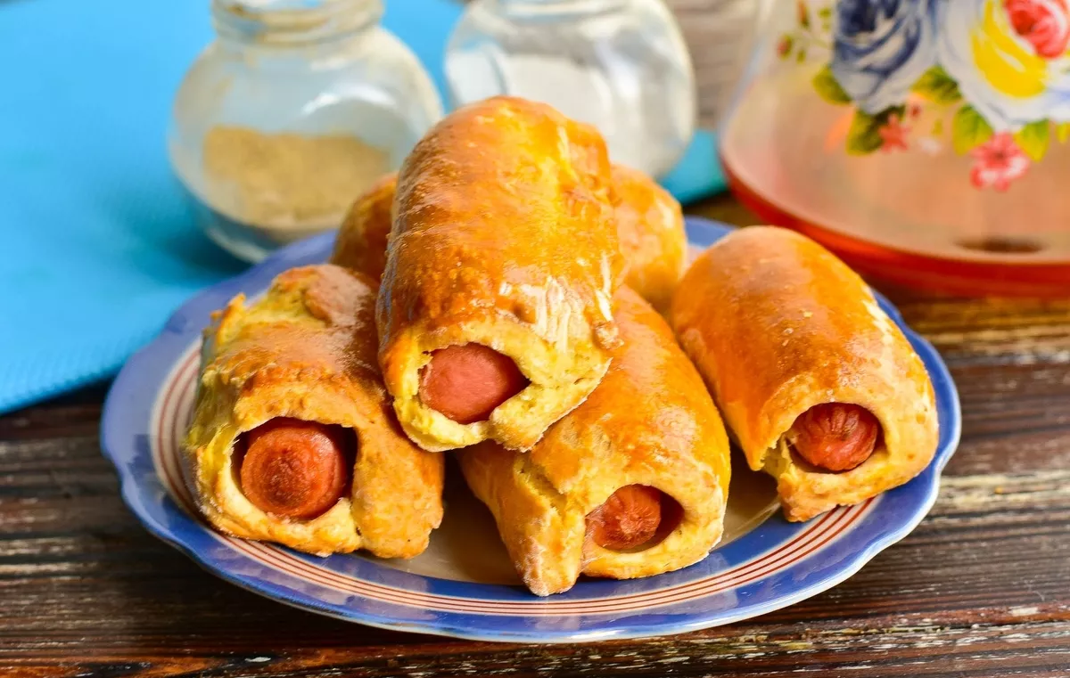 Sausages in dough