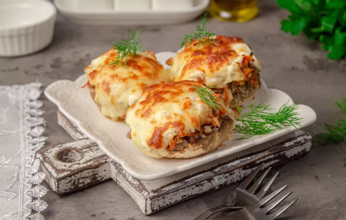 Mushrooms stuffed with buckwheat