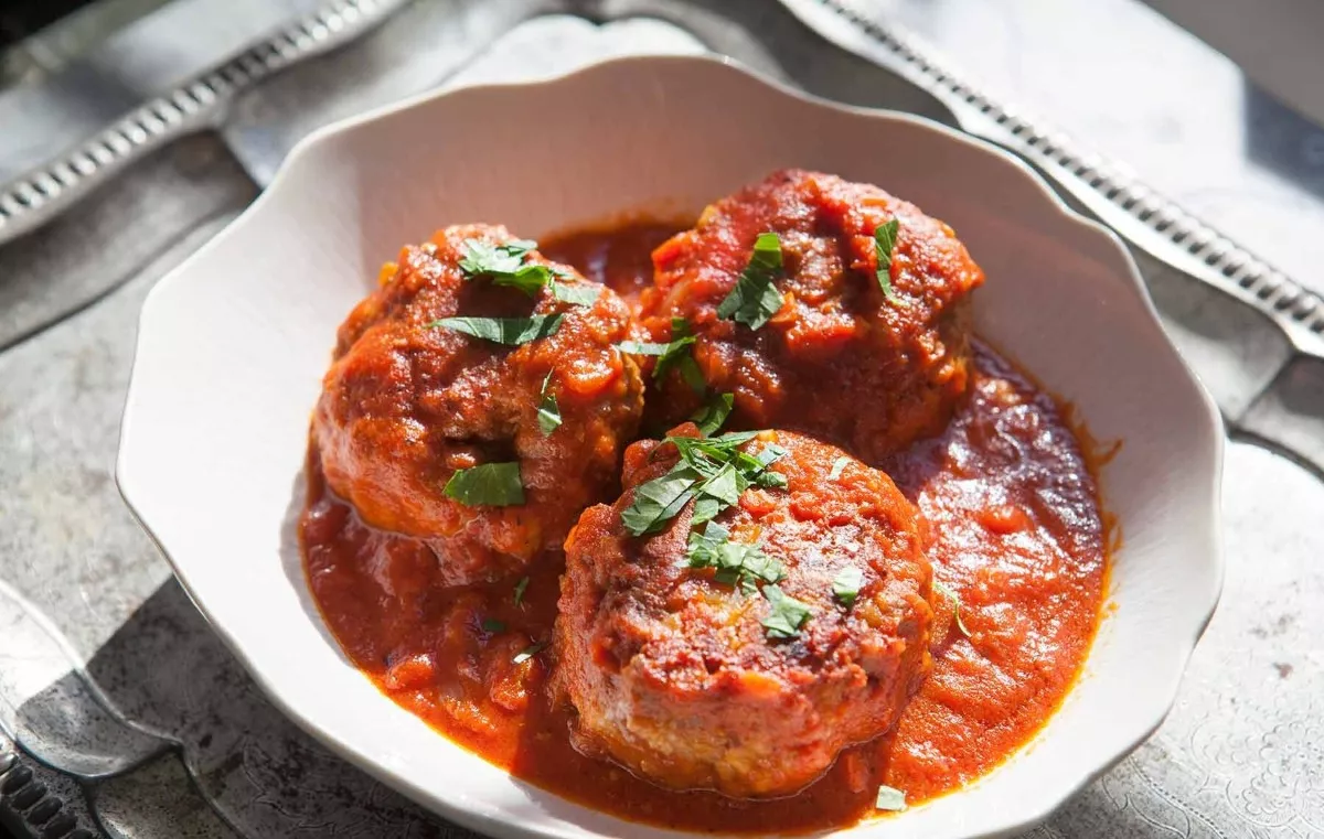 Italian meatballs in tomato sauce