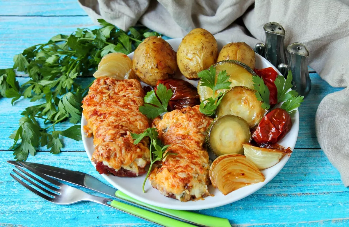 Pork baked with vegetables