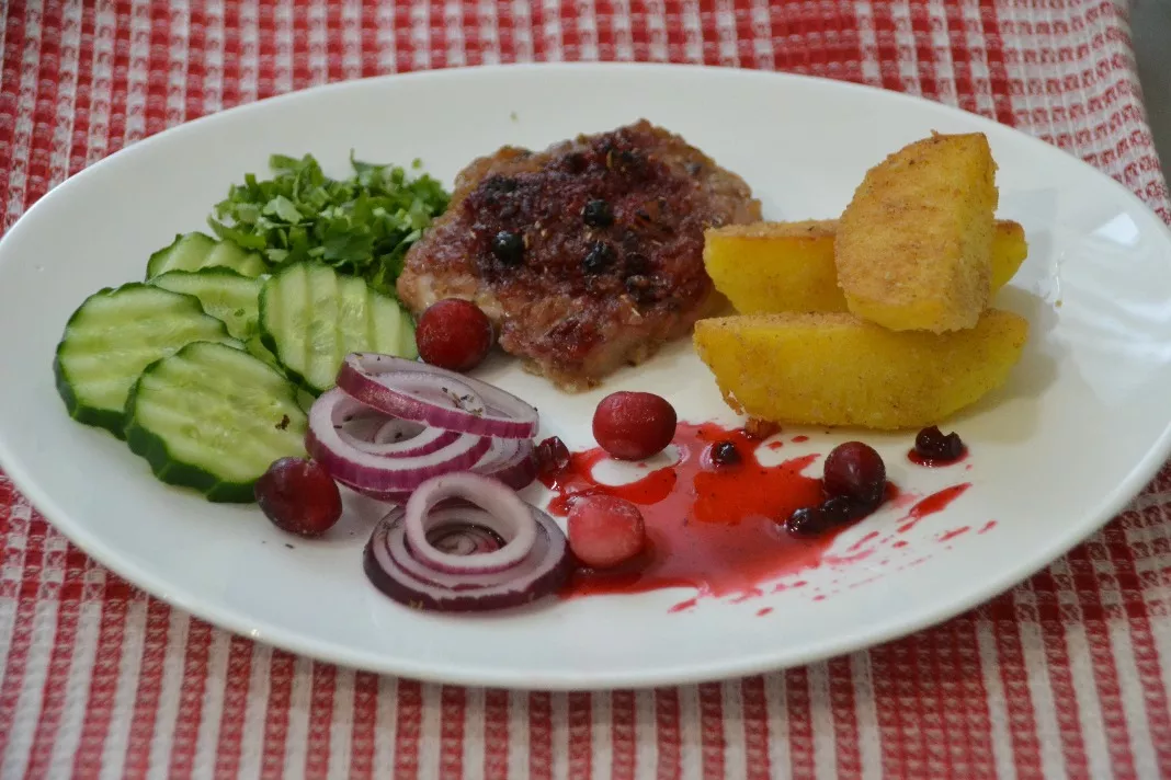 Pork with cranberries