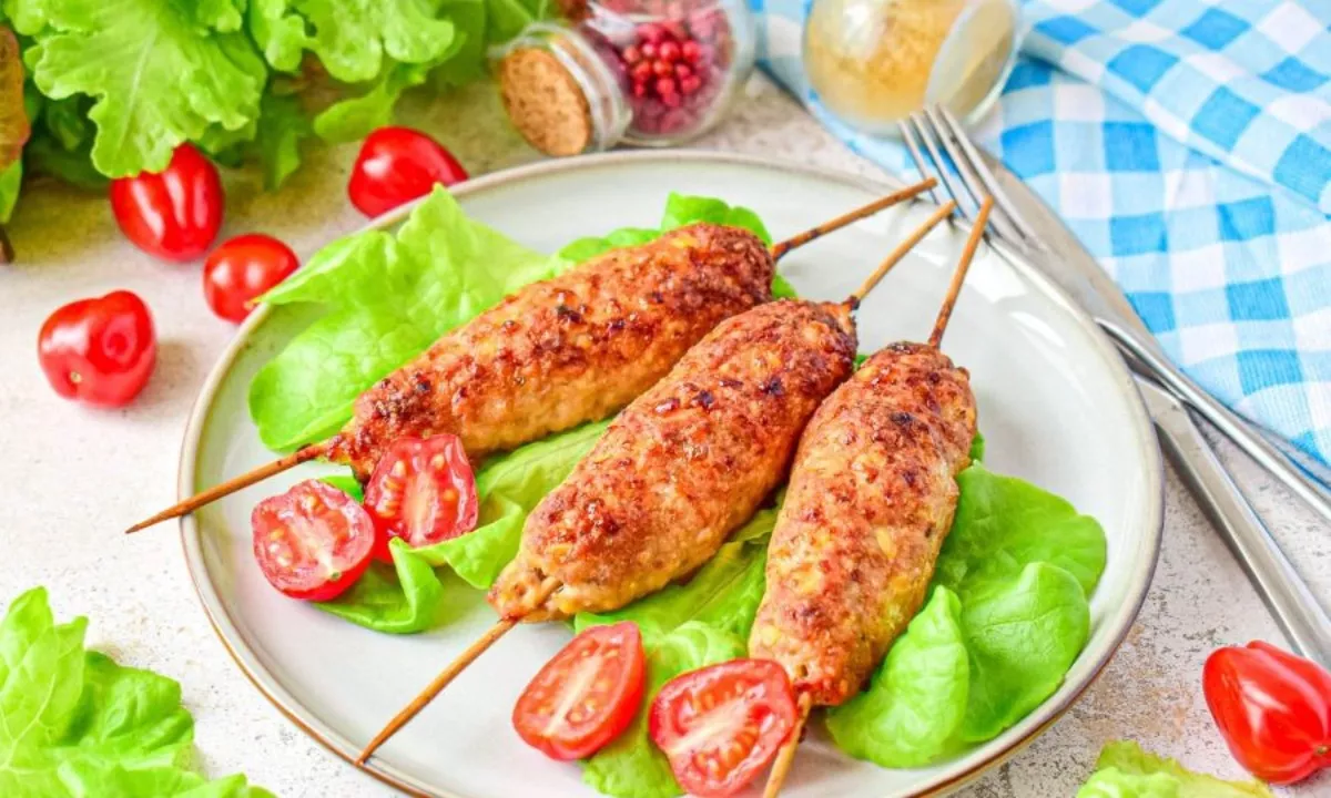 Pork and chicken lulia kebab