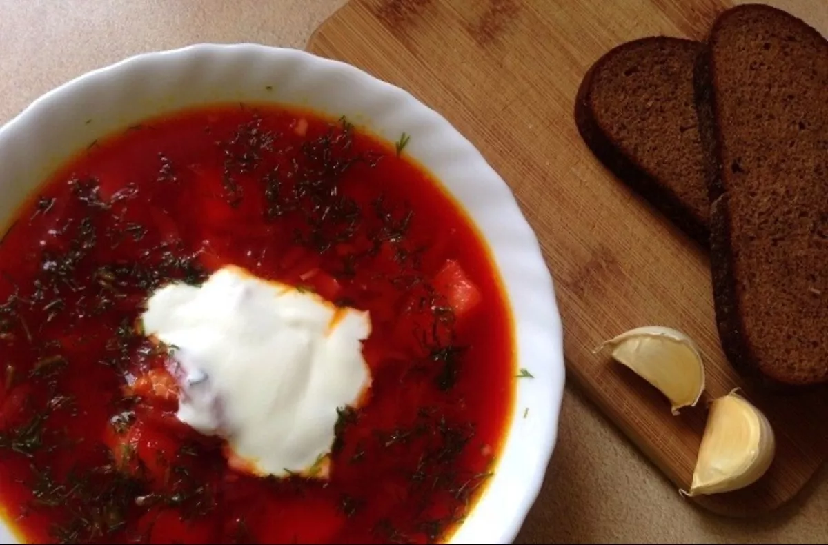 Classic beetroot soup