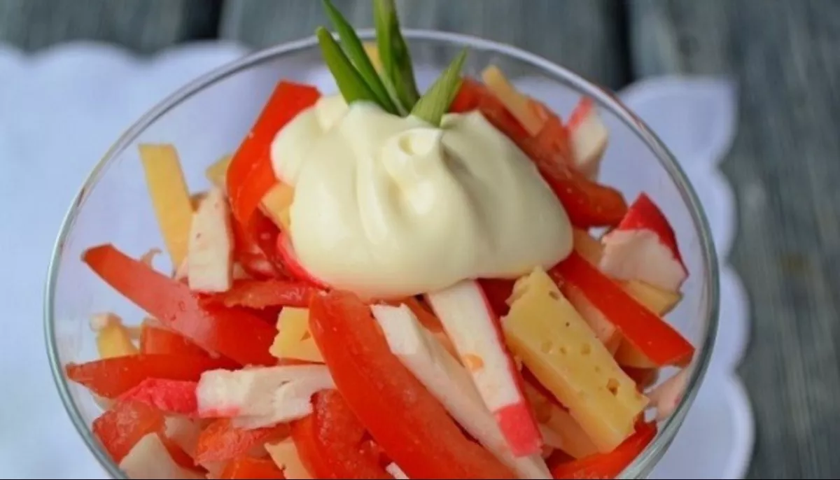 Crab stick salad with cheese