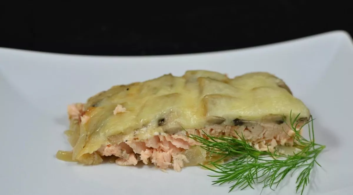 Salmon with mushrooms