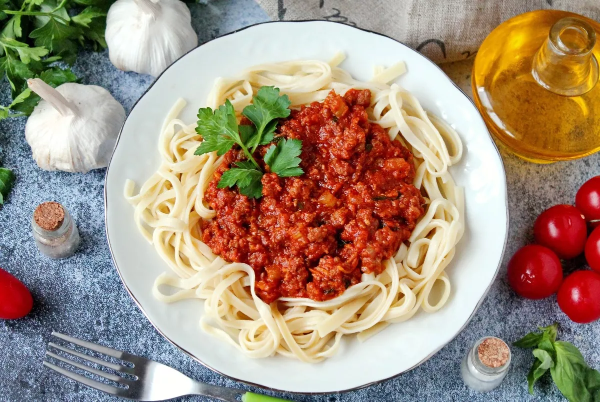 Pasta bolognese classic