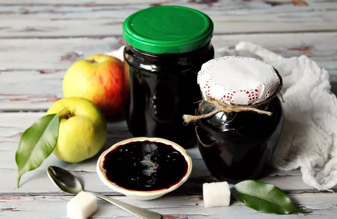 Blueberry and apple jam