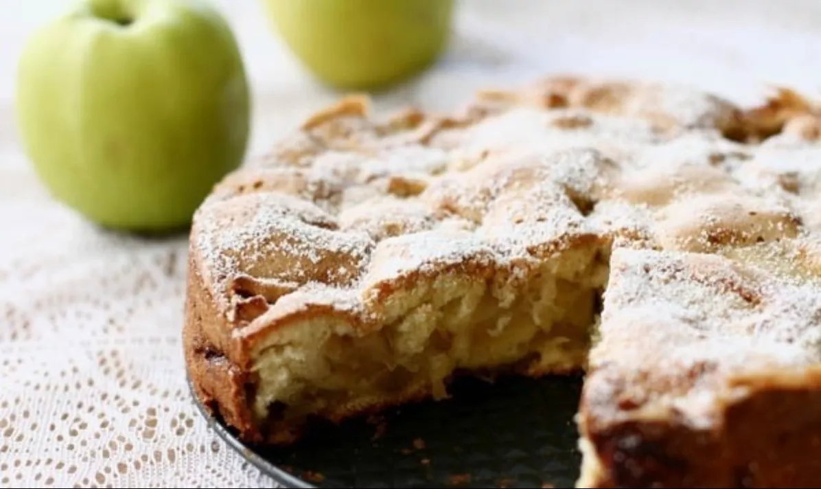 Simple apple pie