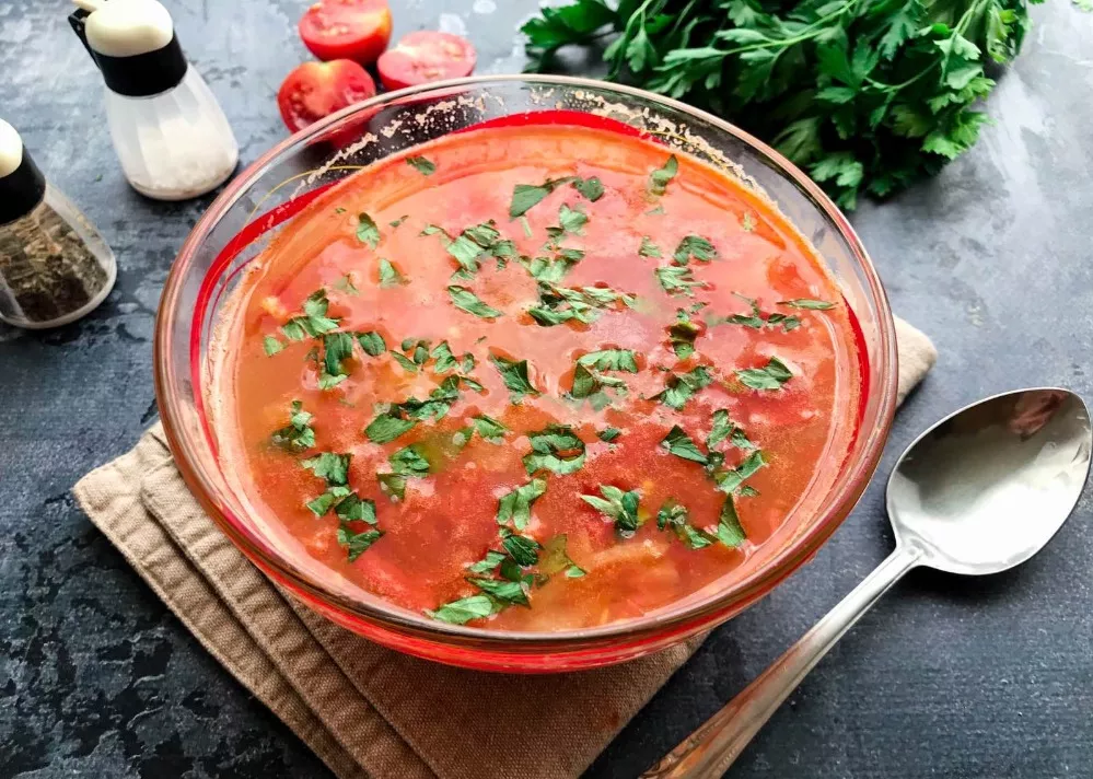 Tomato soup with potatoes