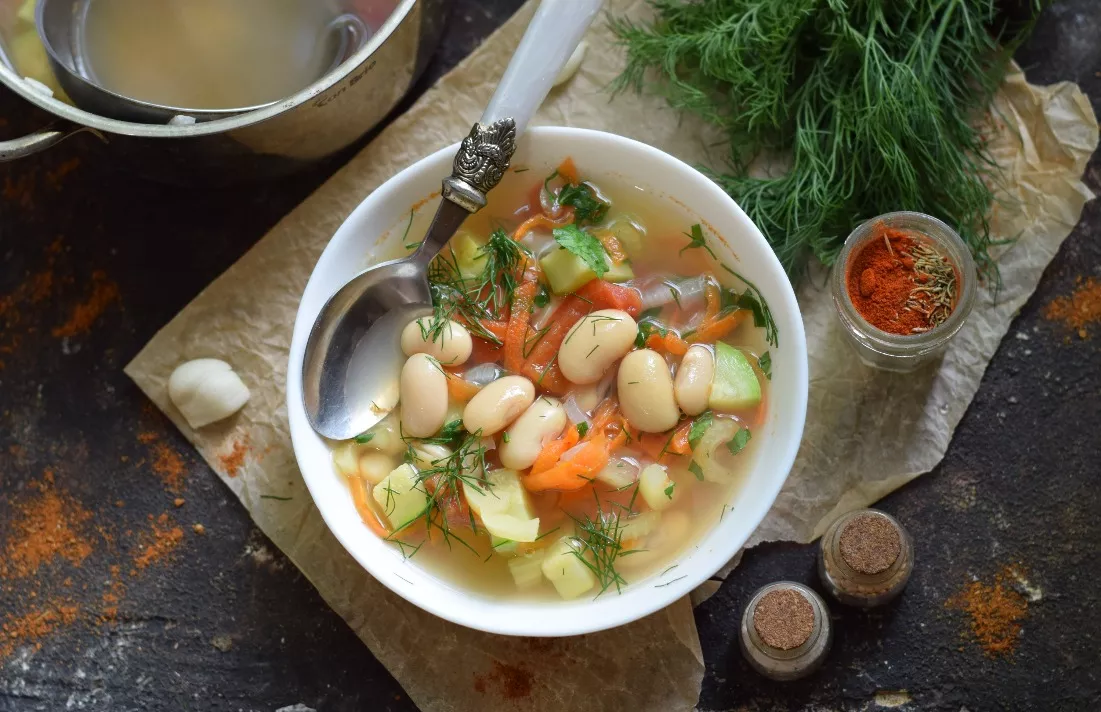 Bean soup with celery