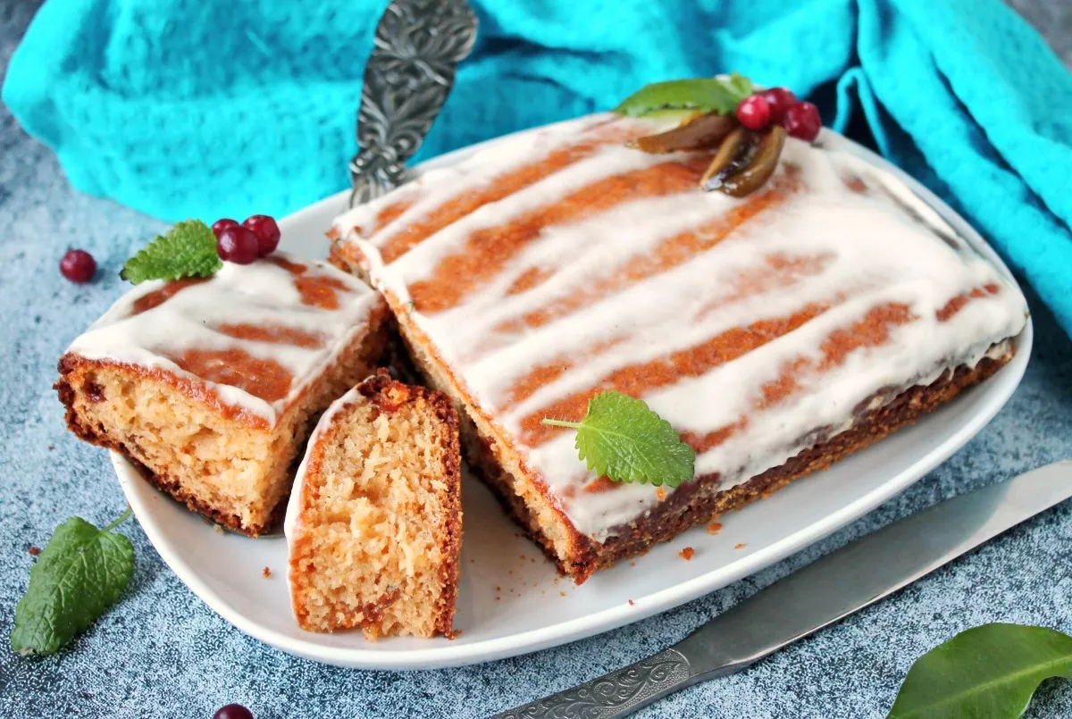 Pie with kefir, sour cream and jam