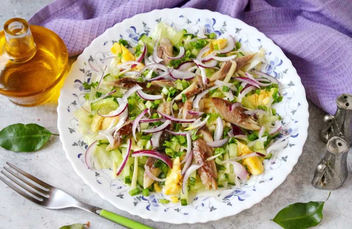 Smoked herring salad with cheese