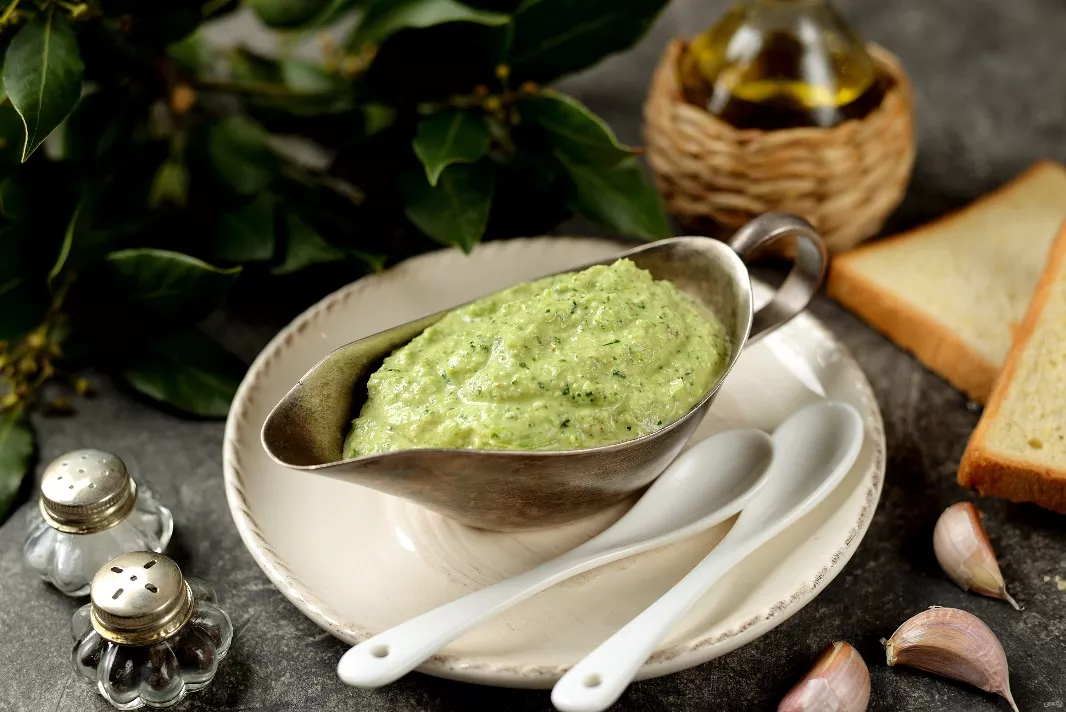 Celery pesto