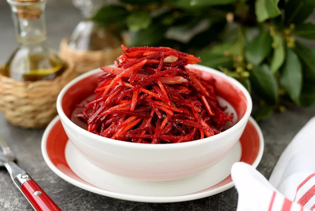 Salad with celery and beetroot