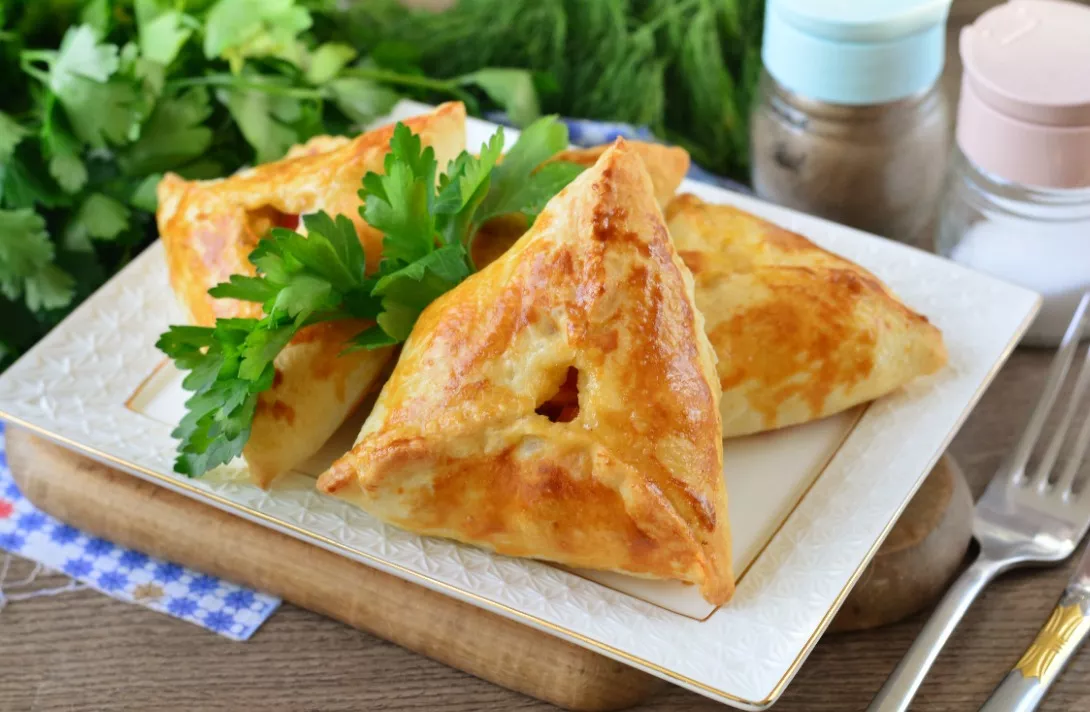 Samsa with vegetables