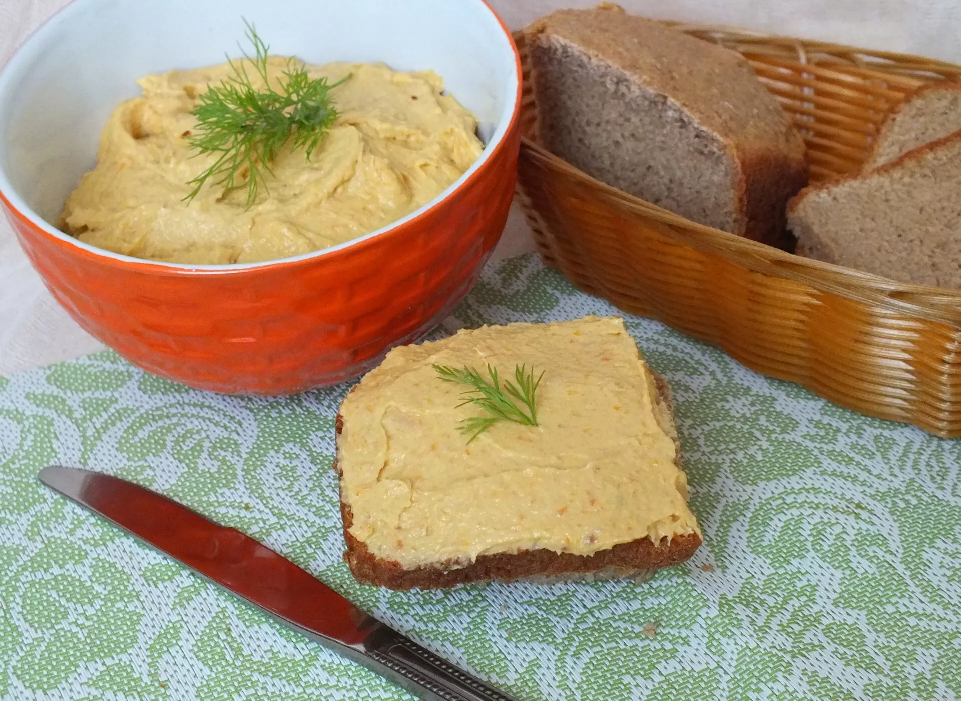 Herring spread with carrots