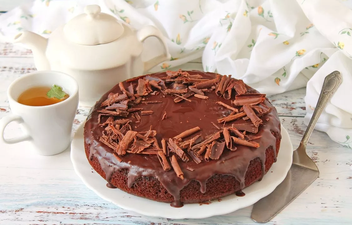 Chocolate cake with milk