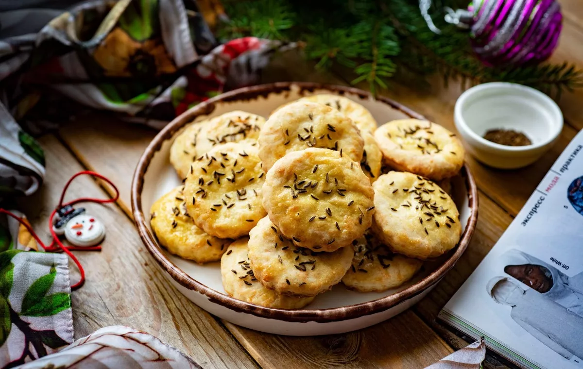 Cheese biscuits with cumin