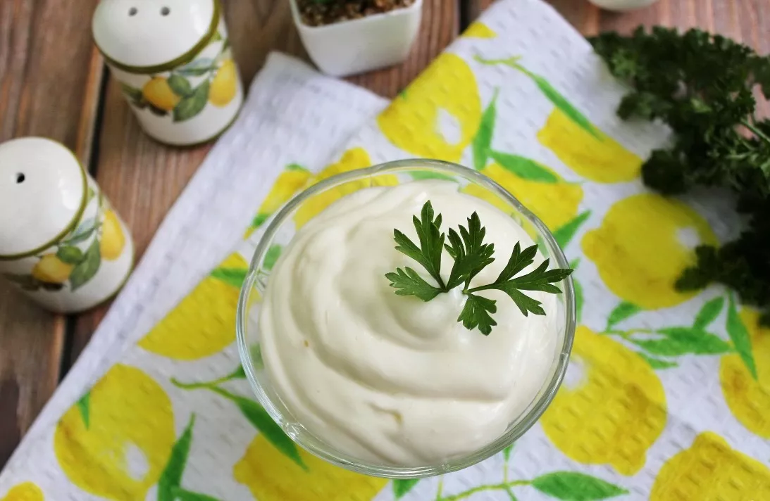 Thick homemade mayonnaise