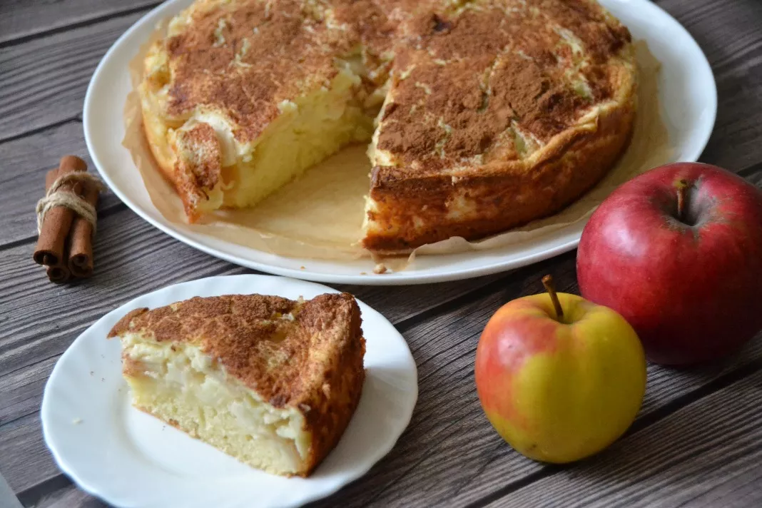 Turkish apple pie