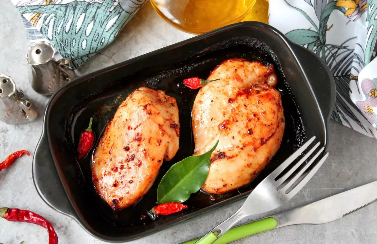 Chicken breast with mustard and honey in the oven