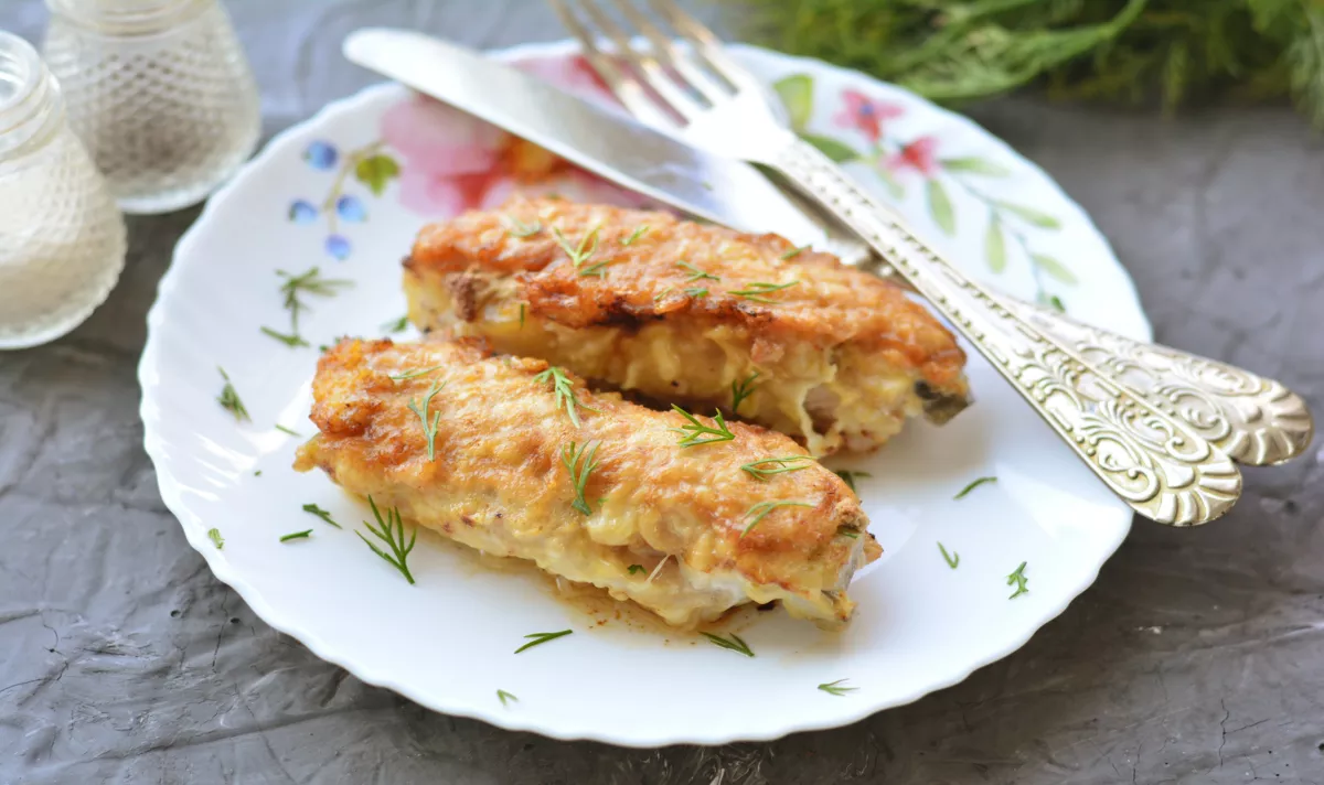 Meat rolls with pickled cucumber