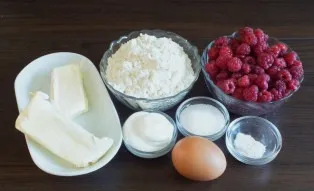 Prepare the necessary ingredients.