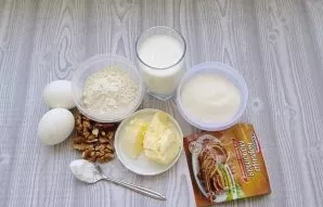 Prepare the ingredients for the cake.