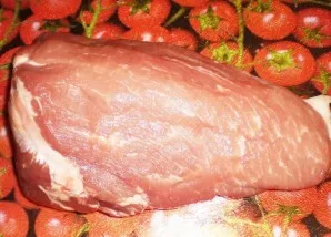 I really like to bake pork tenderloin steaks. Sometimes I also use the neck if I want juicier meat. Thanks to the dough, the steaks are s...