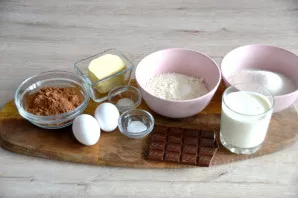 Prepare your ingredients. Turn on the oven to dig up to 200 degrees without convection or 180 degrees with convection.