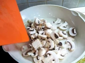 Lets start by washing the mushrooms thoroughly and cutting them into slices. We put mushrooms in heated vegetable oil and fry until almos...