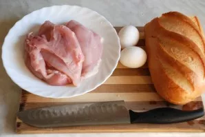 Prepare everything you need for schnitzel.