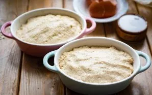 I have 2 ceramic molds with a volume of 500 ml. for baking. I highly recommend putting a piece of high-quality baking paper on the bottom...