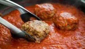 Return the sauce to the fire, and after boiling put the dumplings.