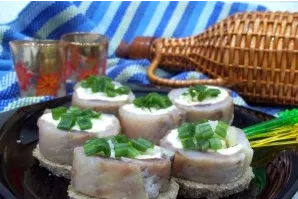 You can decorate with herbs of your choice and serve.
