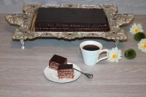 Put the waffle cake in the refrigerator for 4-6 hours.