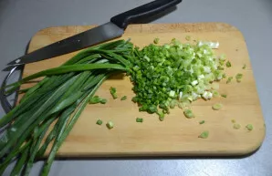 Chop the onion letters.