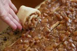 Now you can carefully roll the strip into a roll.