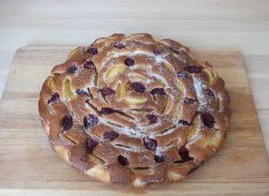 Remove the cake from the mold and let it cool.