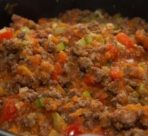 Mix, add salt and pepper, cook for 5-7 minutes on medium heat.