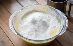 Sift all the flour and baking powder into the resulting pumpkin-oat mixture. Stir everything until a homogeneous thick and viscous dough ...