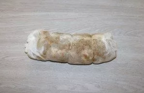 Tie with thread. Hang over the stove or eaves in your kitchen for 7-10 days.