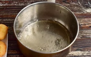 Boil the syrup for 6-10 minutes.