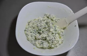 Mix the filling thoroughly.