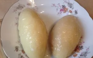 We carefully remove the boiled carob.